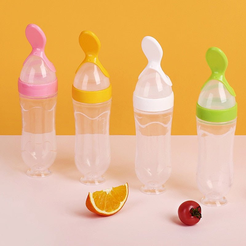 Biberon avec cuillère pour nouveau - né | EasyBottle™ - Petitmondemagik.com