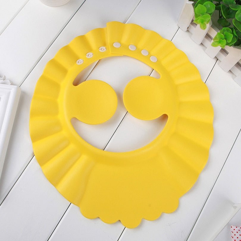 Visière chapeau pour douche bébé I ShampooCap™ - Petitmondemagik.com